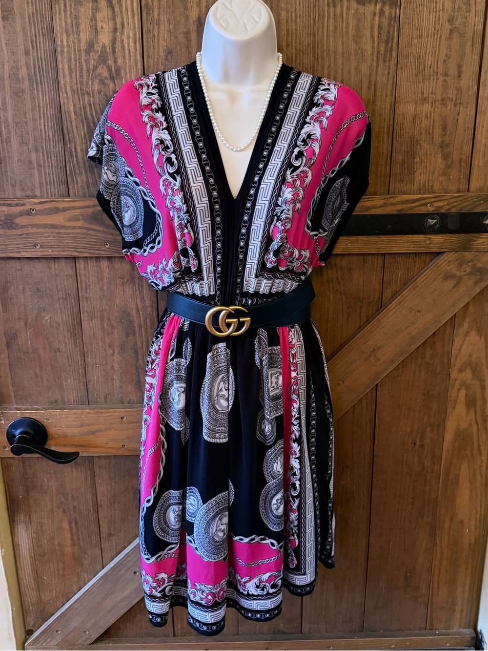 V-Neck Black & Fuchsia Medallion Print Women's Dress